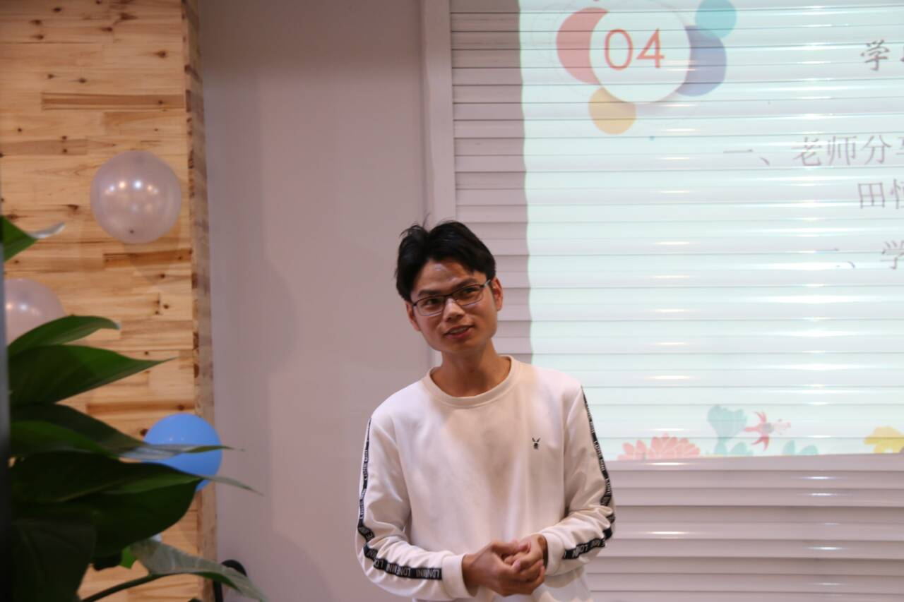 月4.jpg 月4.jpg