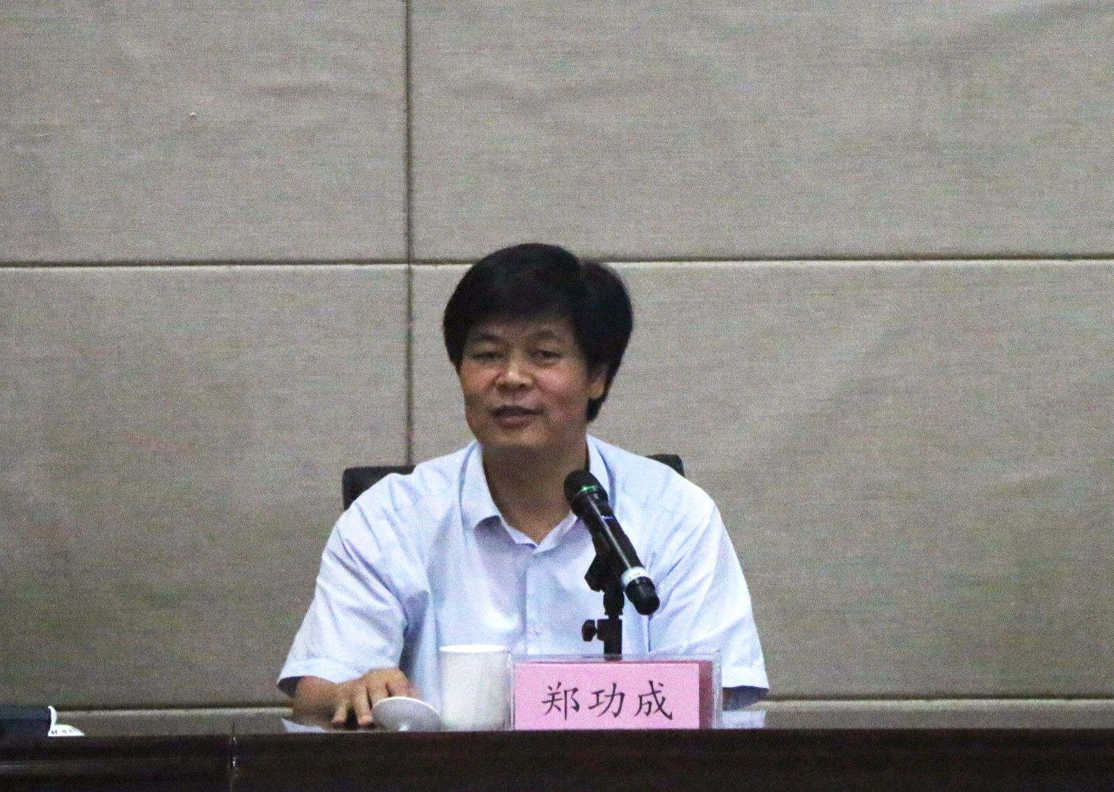 图片2.jpg 图片2.jpg